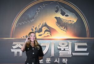 Intip Gaya Scarlett Johansson Saat Promosi Jurassic World: Rebirth di Korea, Pakai Gaun Rp 97 Jutaan