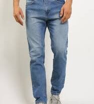 Jeans Jadi Pilihan Tepat Kalau Bingung Pilih Outfit, Gimana Sih Sejarahnya?