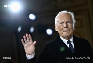 Mengenang Giorgio Armani Sang Raja Blazer di Dunia Fashion