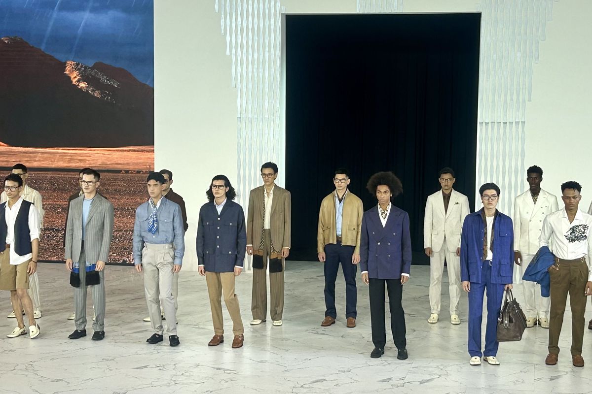Laxmi Tailors dan Koleksi Linen Tropis di Senayan City Fashion Nation 2025